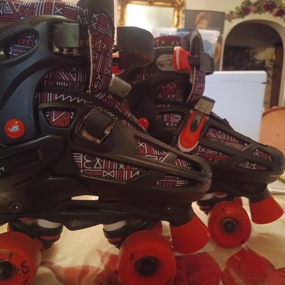 Roller Derby Trac Star Youth Boys Adjustable Skates 3-6 Black & Red - Picture 2 of 6